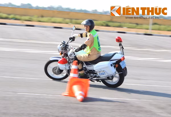 Honda Viet Nam cung CSGT trien khai cac hoat dong ATGT-Hinh-8