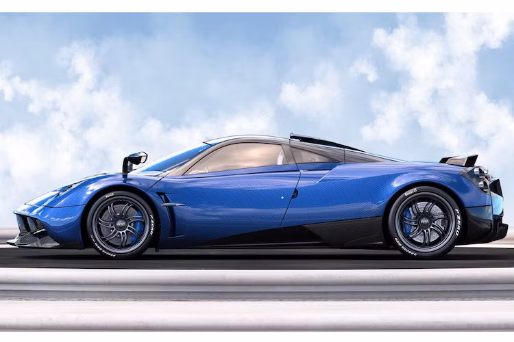 Ở bên ngoài ngoại thất, chiếc xe có một số chi tiết mới như khe hút gió làm mát mới trên mui, cánh đuôi chia làm hai phần bằng sợi carbon và cánh khuếch tán không khí chủ động dưới gầm xe.