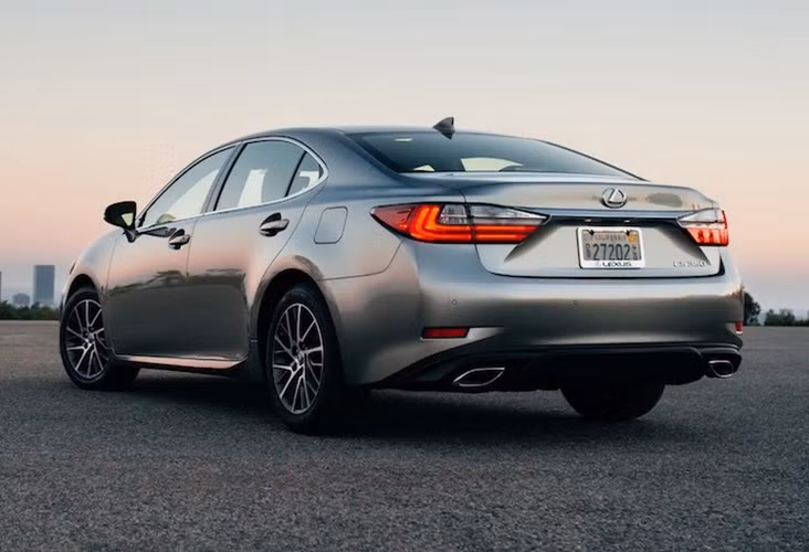 Việc triệu hồi và sửa chữa sẽ được tại hai đại lý chính thức của Lexus, bao gồm: Lexus Thăng Long và Lexus Trung tâm Sài Gòn kể từ ngày 12/5/2016. Các đại lý Lexus nêu trên sẽ tiến hành kiểm tra các xe nằm trong diện ảnh hưởng và trong trường hợp cần thiết sẽ thay thế bộ chấp hành phanh mới hoàn toàn miễn phí.