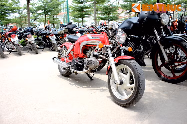 Với giá cả rẻ, dễ mua và dễ sửa chữa nên dù đã gần 50 năm trôi qua nhưng Honda SS50 (hay xe Honda 67) vẫn tiếp tục được dân chơi xe trên toàn Thế giới tới ngày nay. Tại Việt Nam cũng đã có nhiều người độ lại Honda 67, trong đó có những bản đồ "khủng", đã hoàn toàn "biến hình" chiếc xe như chiếc 67 độ minibike này.