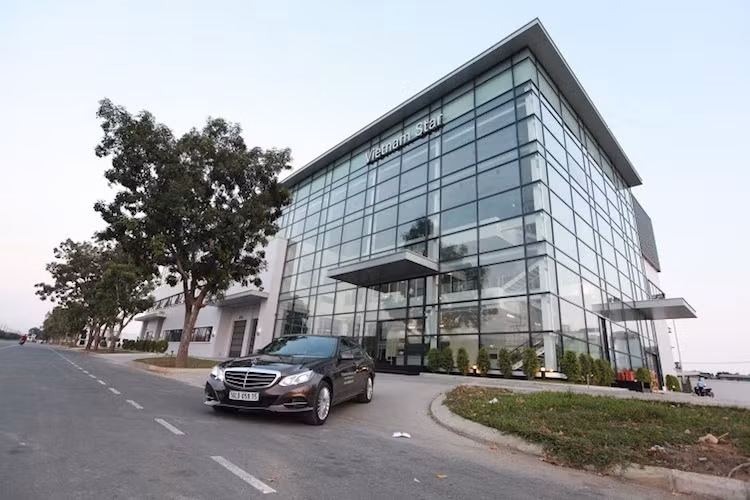 Khởi công từ tháng 5/2015, sau một năm, trung tâm dịch vụ đồng sơn đã chính thức đi vào hoạt động. Với tổng số vốn đầu tư lên đến 5 triệu đô la Mỹ, diện tích sử dụng gần 9.200 mét vuông.