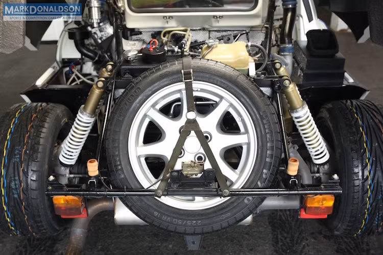 RS200 chính là câu trả lời của Ford với chiếc Audi quattro S1 - mẫu xe đua đầu tiên được trang bị hệ dẫn động quattro. Nếu không có Group B, rất có thể quattro, hệ thống dẫn động 4 bánh và nhiều giải pháp kỹ thuật trên những mẫu xe hiện đại ngày nay sẽ không tồn tại.