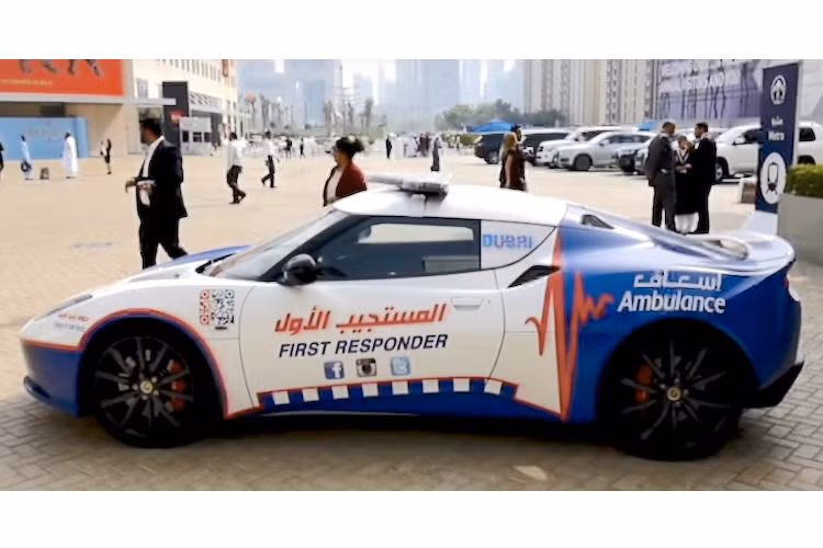 Mẫu xe "khủng" nhất của đội cấp cứu thành phố Dubai là Lotus Evora, có nguồn gốc từ Anh.