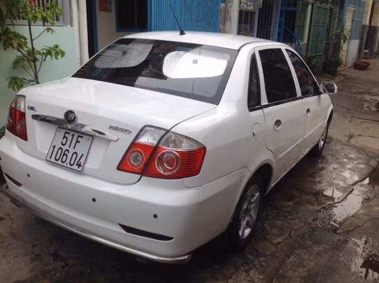 Không giống như xe máy, những tiêu chí được khách hàng Việt đưa ra rất khác khi họ đòi hỏi chiếc xe phải có độ bền; phụ tùng dễ kiếm với giá rẻ và đặc biệt là tính thanh khoản cao, bán lại dễ dàng - những yếu tố không hề có trên những mẫu xe Trung Quốc.