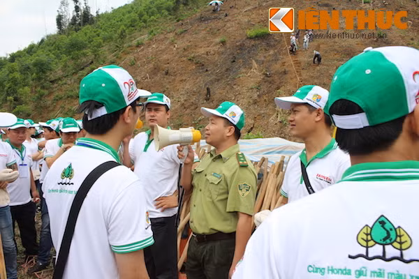 Hang tram nhan vien Honda treo doi trong rung tai Bac Kan-Hinh-4