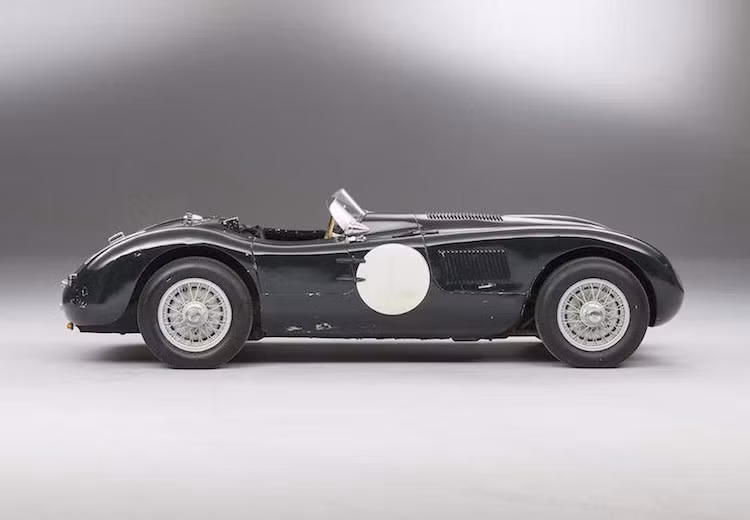 Chiếc xe đã tham gia vào nhiều giải đấu khác nhau trong thời gian được sản xuất, trong đó bao gồm chiến thắng tại giải Le Mans 24h năm 1953 khi được điều khiển bởi 2 tay đua Duncan Hamilton và Tony Rolt với tốc độ trung bình 170,35 km/h. Đây là lần đầu tiên một chiếc xe chiến thắng giải đua này với tốc độ trung bình trên 160 km/h.