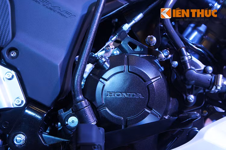 "Trái tim" của Honda Winner là khối động cơ 150cc 1 xi-lanh DOHC FI hoàn toàn mới, với công suất tối đa 15,7 mã lực và mô-men xoắn cực đại 13,5 Nm. Đây chính là động cơ đã từng được Honda sử dụng cho chiếc Sonic 150R và CB150 Streetfire ở Indonesia.