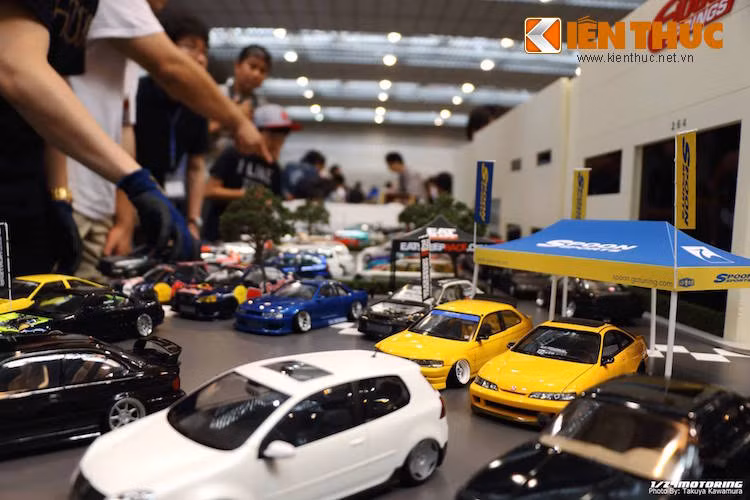 Shizuoka Hobby Show là một triển lãm thường niên được tổ chức tại trung tâm Twin Messe ở tỉnh Shizuoka, Nhật Bản. Triển lãm này tập trung giới thiệu và trưng bày những đồ chơi mô hình ôtô độ khủng sưu tập khác nhau, từ tàu thủy, máy bay, vũ khí chiến đấu, robot... và đương nhiên là còn có cả xe mô hình.