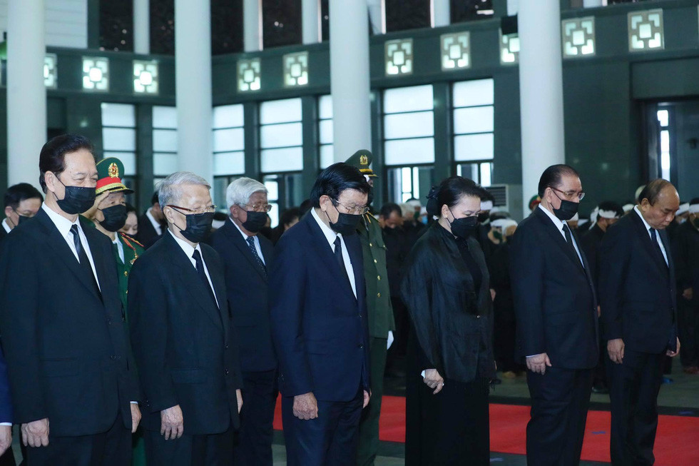 Theo Phó Thủ tướng Trương Hòa Bình, trong 2 ngày diễn ra Lễ viếng, đã có 946 đoàn với hơn 11.000 người đã đến viếng nguyên Tổng Bí thư Lê Khả Phiêu tại Hà Nội, TP.Hồ Chí Minh và Thanh Hóa, 27 đoàn ngoại giao và tổ chức quốc tế, trong đó có 1 đoàn, đại diện cho hơn 70 sứ quán và tổ chức quốc tế đóng tại Việt Nam. Nhiều bạn về quốc tế đã gửi điện chia buồn đến Đảng, Nhà nước và gia quyến Tổng Bí thư Lê Khả Phiêu. 