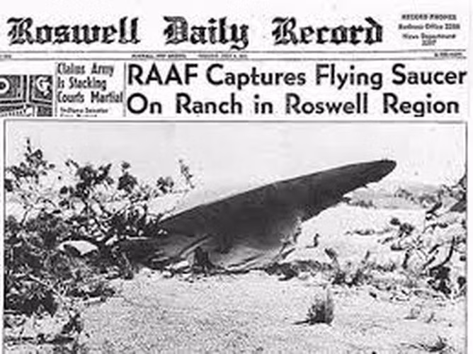 Tuy nhiên, không phải ai cũng tin rằng, vật thể đã rơi ở Roswell năm 1947 là một quả bóng bay thời tiết. Trong suốt nhiều năm, không ít đồn đoán, thuyết âm mưu về sự kiện này được đem ra thảo luận.