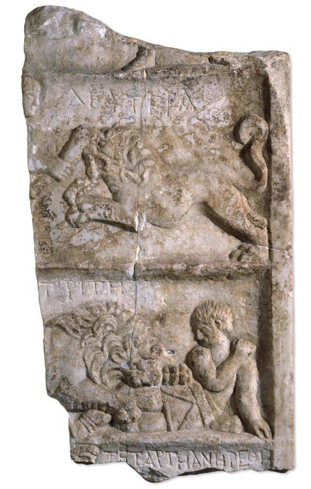 Theo nghiên cứu của các chuyên gia, vết cắn cho thấy dường như loài thú dữ đã cắn xé đấu sĩ La Mã trong những giây phút cuối cùng. Phát hiện này là bằng chứng trực tiếp đầu tiên về các trận đấu giữa đấu sĩ với các loài thú dữ ở châu Âu thời La Mã. Ảnh: British Museum.