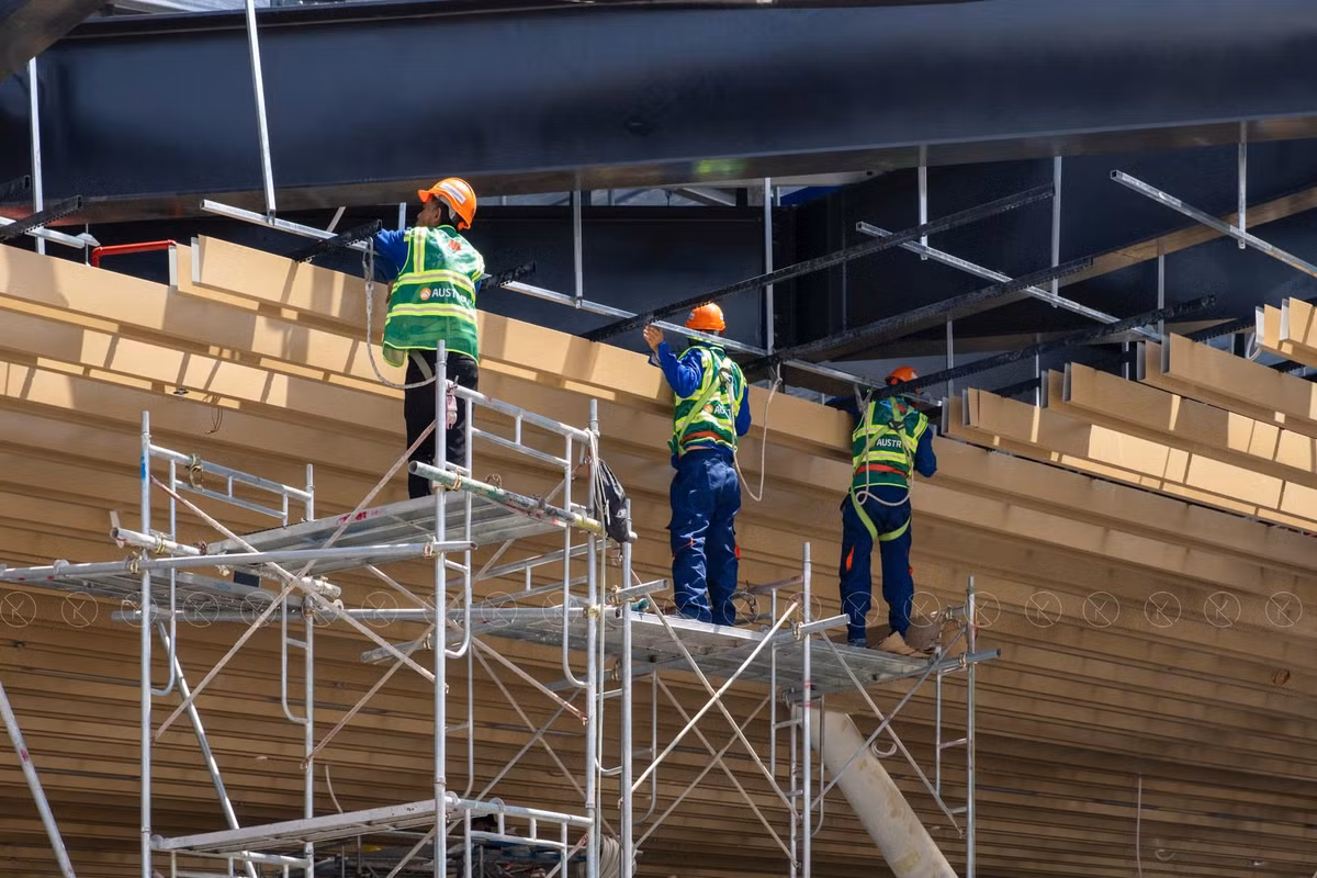 Austrong Group - Khi the lao dong huong ve 30/4 va 1/5-Hinh-4