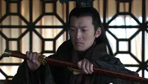 Tôn Quyền còn được đánh giá cao khi là người thông minh, giỏi mưu lược, có khả năng nhìn xa trông rộng, biết nắm bắt để thay đổi theo thời cuộc và đặc biệt là sử dụng nhân tài.