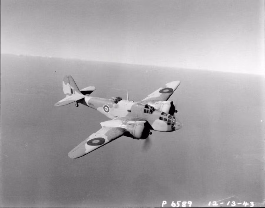 Hơn 80 năm sau, xác máy bay Baltimore FW282 được các thợ lặn kỹ thuật Hy Lạp AegeanTec phát hiện ở độ sâu khoảng 61m, gần đảo Antikythera vào năm 2024. Ảnh: Martin Marietta Co/Australian Department of Defense.