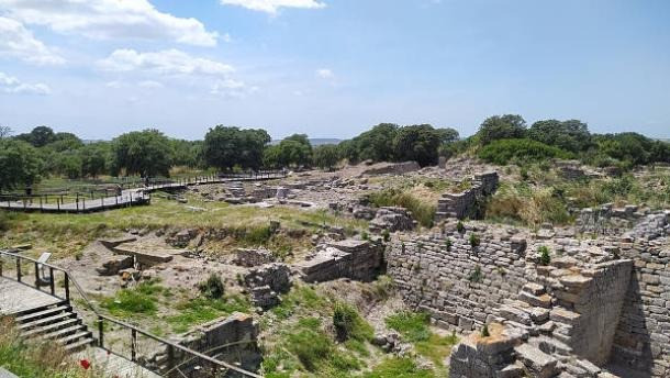 Cụ thể, nhóm chuyên gia phát hiện không chỉ giới thượng lưu ở Troy mà cả người dân bình thường đều uống rượu. Điều này trái ngược với mô hình tiêu thụ rượu chỉ dành riêng cho giới thượng lưu ở nhiều nơi khác trên thế giới. Ảnh: Kizildeniz/CC BY-SA 4.0.