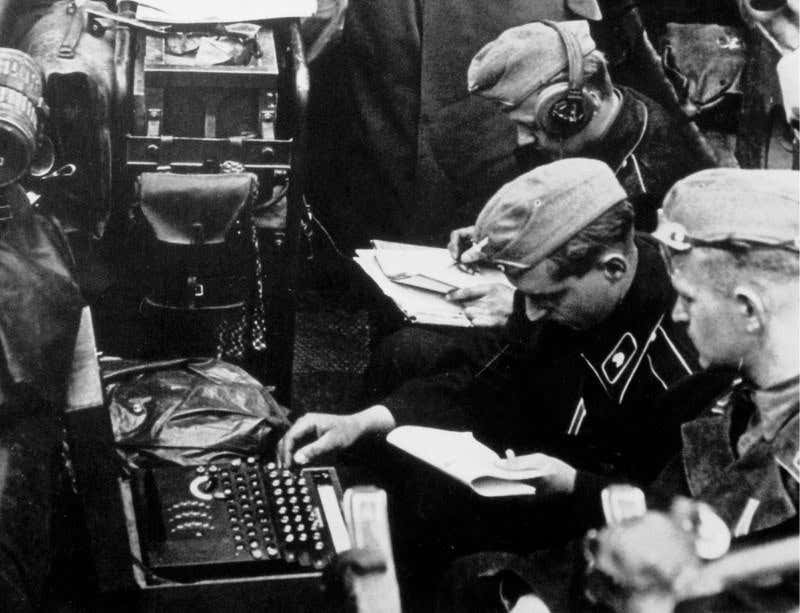 Máy mã hóa Enigma được xem là niềm tự hào của chính quyền Hitler khi có khả năng mã hóa vĩ đại với việc có thể tạo ra 159 triệu triệu triệu khả năng khác nhau. Ảnh: Interfoto/Alamy.