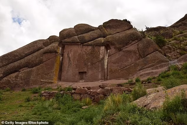 Nhà khảo cổ học độc lập Tiến sĩ Mohammad Firoz Khan tin rằng, "Cổng của các vị thần" được "tạo ra bởi nền văn minh tiền Inca cổ đại. Ảnh: Getty Images/iStockphoto.