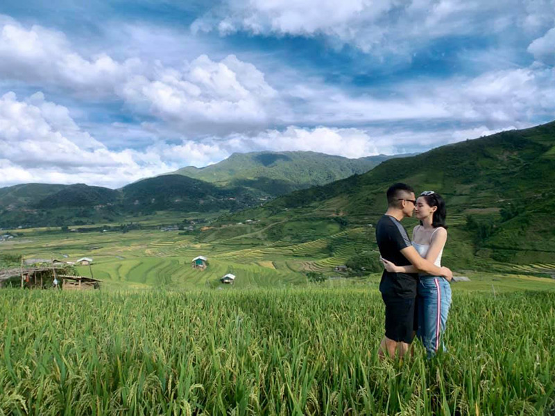 Tâm Tít không quên khoe những khoảnh khắc hạnh phúc bên ông xã trong chuyến đi.