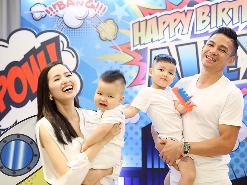 Hạnh phúc viên mãn của Tâm Tít khiến nhiều người phải ghen tỵ.