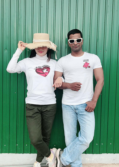 Theo Vietnamnet, hồi mới quen nhau, anh Eswar không biết Nguyệt Ánh là diễn viên. Mãi sau này, một học viên mới nói cho anh biết thông tin này.