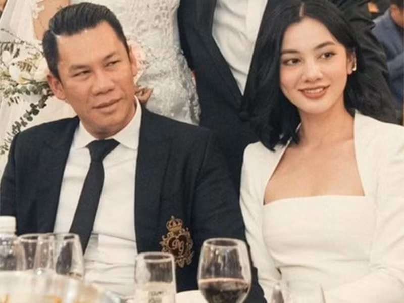 Cẩm Đan và Đức Huy bắt đầu trở thành tâm điểm của dư luận khi khoe ảnh sánh đôi bên nhau.