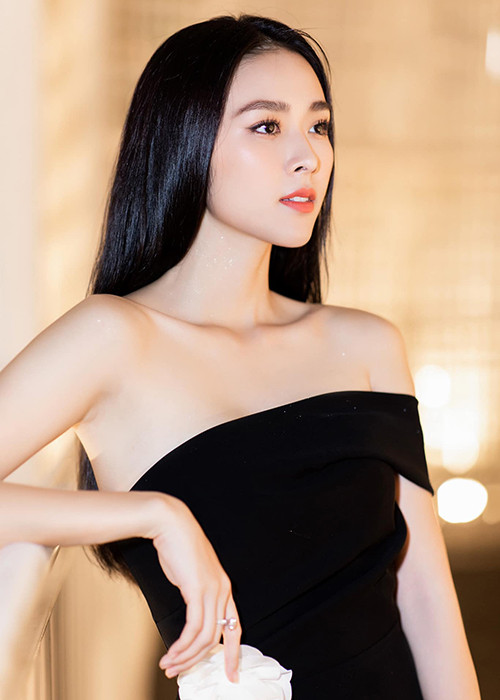 Ngoài hoạt động nghệ thuật, hot girl một thời còn kinh doanh.