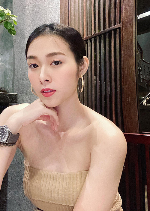 Sau 6 năm ly hôn, Diệp Bảo Ngọc trẻ trung, gợi cảm hơn.