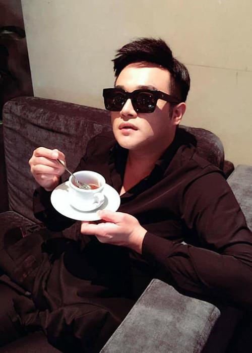 Minh Quân bắt trend “trà xanh”: “Nhà nhà đòi uống trà xanh/ Riêng em em cứ trà chanh em dùng”.