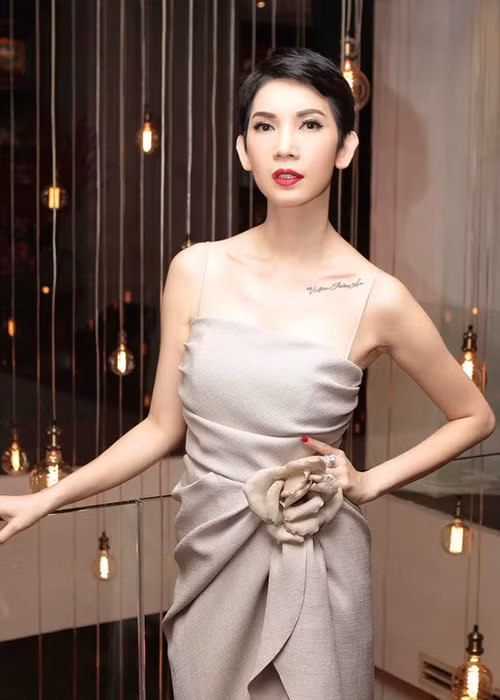 Xuân Lan cũng có chia sẻ ẩn ý về “trà xanh”: "Mới coi Thế giới hôn nhân xong giờ còn thương em gái. Từ giờ không uống trà xanh nha".