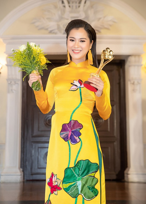 Lâm Vỹ Dạ từng vượt mặt danh hài Hoài Linh, Trấn Thành và 2 nghệ sĩ hài trẻ Huỳnh Lập và Xuân Nghị để giành chiến thắng hạng mục Diễn viên hài được yêu thích nhất ở Mai Vàng 2018. Ảnh: Thế giới điện ảnh