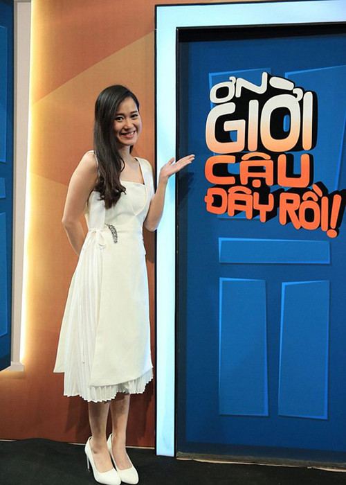 Lâm Vỹ Dạ thực sự tỏa sáng khi đóng vai trò phó phòng của "Ơn giời, cậu đây rồi" năm 2016 rồi trở thành trưởng phòng năm 2017. Cô được nhận xét có cách diễn hài nhẹ nhàng, luôn có sự nhấn nhá trong từng câu thoại. Ảnh: Người lao động