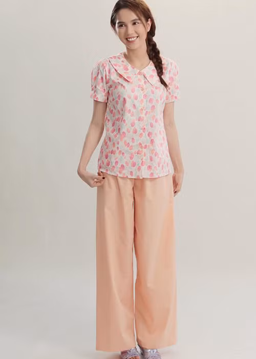 Ngọc Trinh không ít lần ăn mặc đậm chất gái quê.