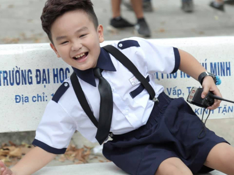 Chia sẻ với Thế giới điện ảnh, ba của Hữu Khang cho biết, gia đình không ai theo nghệ thuật nhưng bé lại có duyên với phim ảnh từ lúc 3 tháng tuổi.