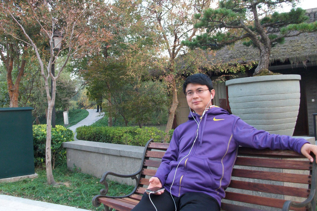 Tháng 1/2017, báo chí Hong Kong đưa tin an ninh Trung Quốc bắt giữ ông Xiao Jianhua (Tiêu Kiến Hoa) - người đứng đầu Tập đoàn Tomorrow Group - tại một khách sạn và đưa về Bắc Kinh. Tờ South China Morning Post đưa tin ông Xiao và vệ sĩ đã bị một nhóm người mặc thường phục đưa đi khỏi khách sạn Four Seasons ở Hong Kong vào sáng 27/1. Ngày 28/1, gia đình ông Tiêu trình báo với cảnh sát Hong Kong việc thân nhân mất tích. Ảnh: NYT.