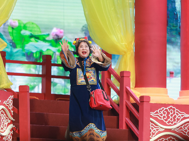 Năm 2018, nghệ sĩ Minh Vượng trở lại Táo quân. Cô đóng vai Táo Hưu trí. Ảnh: Người đưa tin