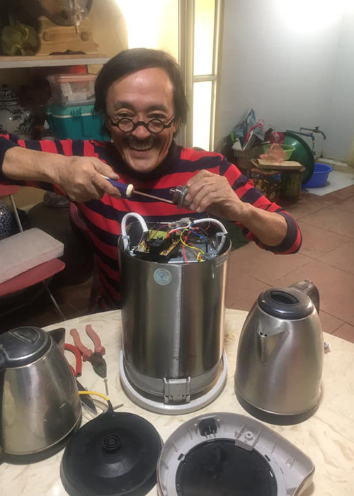 Nghệ sĩ Giang Còi hiện tại sống ở căn nhà vườn ngoại thành Hà Nội.