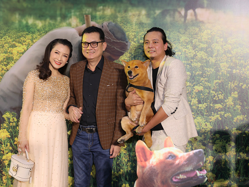 Dàn nghệ sĩ đóng "Cậu Vàng" hội tụ trong buổi ra mắt phim.