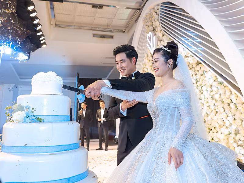 Thùy Linh và Đức Hiếu được khen xứng đôi vừa lứa.