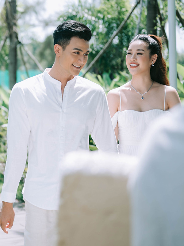 Mới đây, nam siêu mẫu điển trai và nàng hoa hậu đóng đôi tình nhân trong một video quảng cáo.