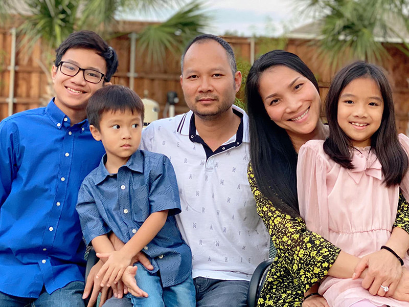 Chồng Hồng Ngọc đã bị lây bệnh từ một người đồng nghiệp. Cả hai làm việc chung cách đây không lâu.