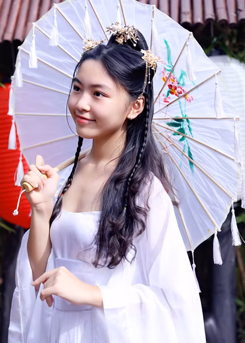 Nhiều khán giả hy vọng Lọ Lem sẽ theo đuổi nghệ thuật. Ảnh: Pháp luật plus