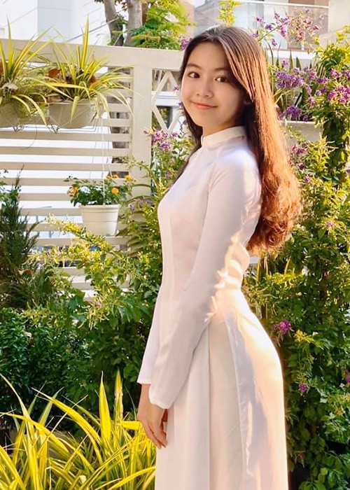 Trong thư, em bày tỏ lòng biết ơn với cha mẹ. Lọ Lem cũng tự hứa sẽ luôn nỗ lực học tập cho tương lai để thành công, bù đắp cho thanh xuân vất vả của cha mẹ.