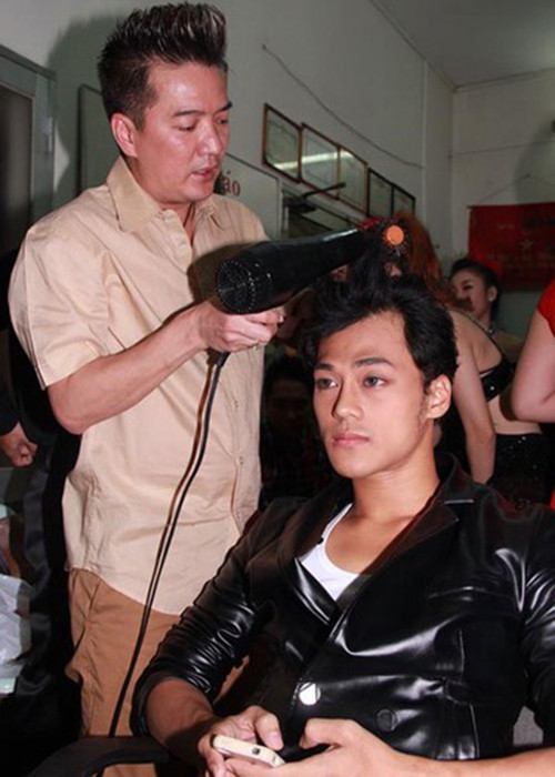 Cách đây 3 năm, Phan Ngọc Luân tiết lộ từng ngủ chung giường "quá giới hạn bình thường" với Đàm Vĩnh Hưng. Theo Phan Ngọc Luân, tình cảm là song phương và kéo dài hơn 1 năm. Ảnh: Yan