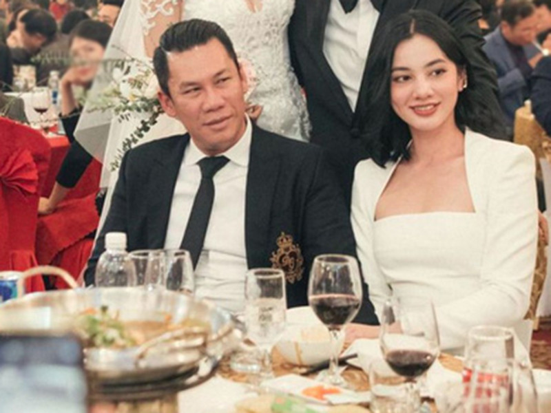 Chồng cũ của Lệ Quyên lại bị đồn yêu người đẹp kém anh 27 tuổi Cẩm Đan.