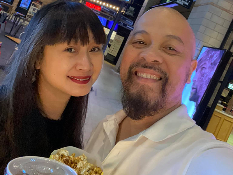 Không hoạt động nghệ thuật nên người bạn đời của NTK Đức Hùng sống kín tiếng.