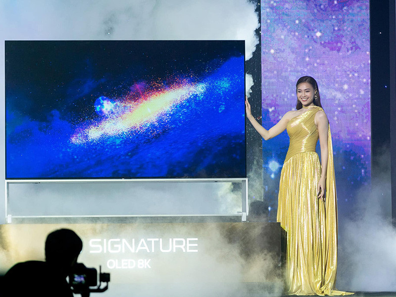 Lan Ngọc còn đắt show quảng cáo.