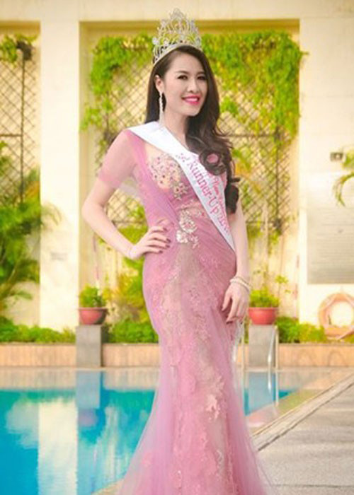 Quế Vân từng thi hoa hậu. Cô đoạt giải Á hậu 1 cuộc thi Hoa hậu người Việt hoàn cầu 2013 nhưng phải chịu án phạt 15 triệu vì sang Mỹ thi Hoa hậu "chui".