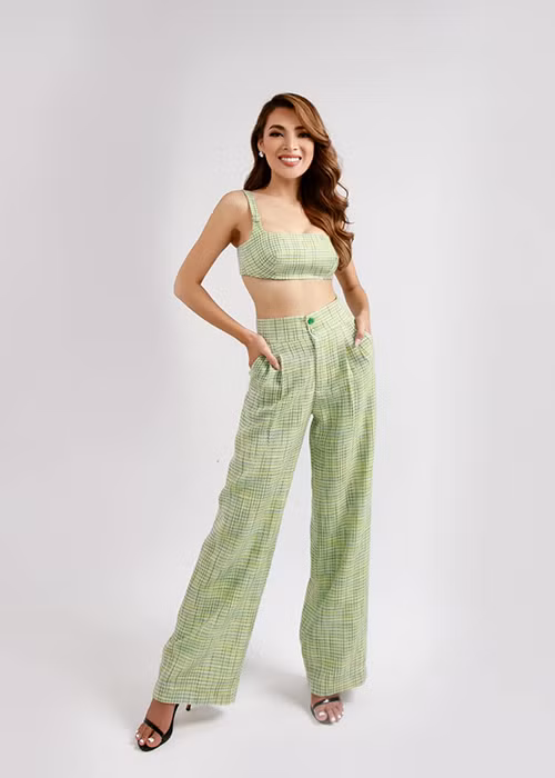 Khi mới tham gia Đại sứ hoàn mỹ, cô được cựu người mẫu Trang Trần dự đoán sẽ đăng quang.