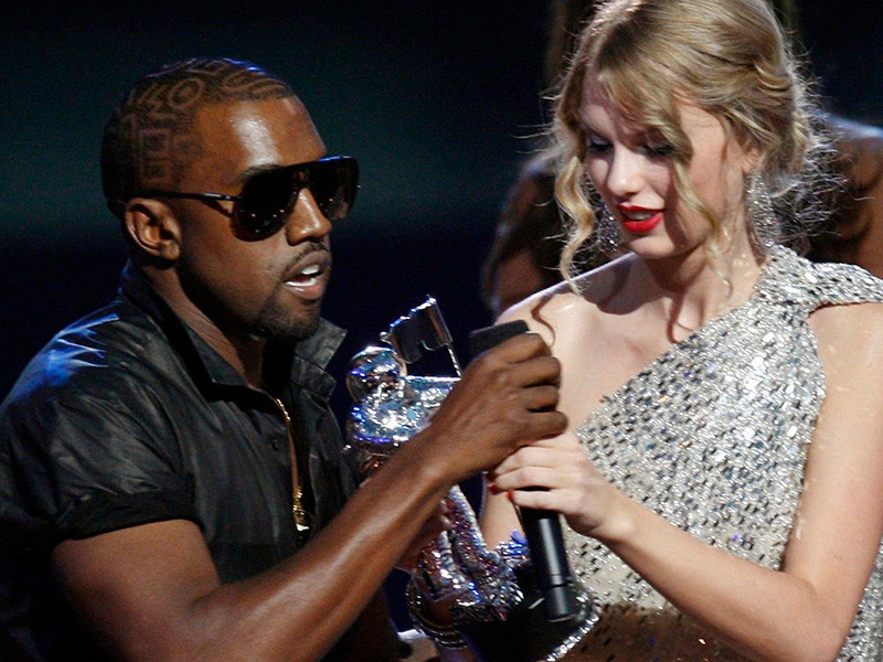 Năm 2016, rapper 7x tung MV “Famous” với lời bài hát dùng từ khiếm nhã để gọi Taylor Swift. Sau đó, bà xã của anh tung đoạn ghi âm chứng minh Taylor đồng ý với lời bài hát. Trong khi đó, Taylor Swift khẳng định rằng cô chưa từng đồng ý với lời bài hát.