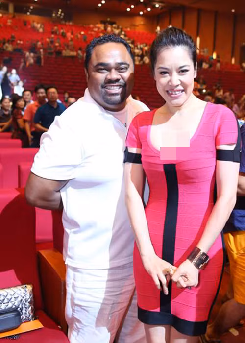 Dũng Taylor được biết đến là người lãng mạn và cưng chiều Thu Phương.